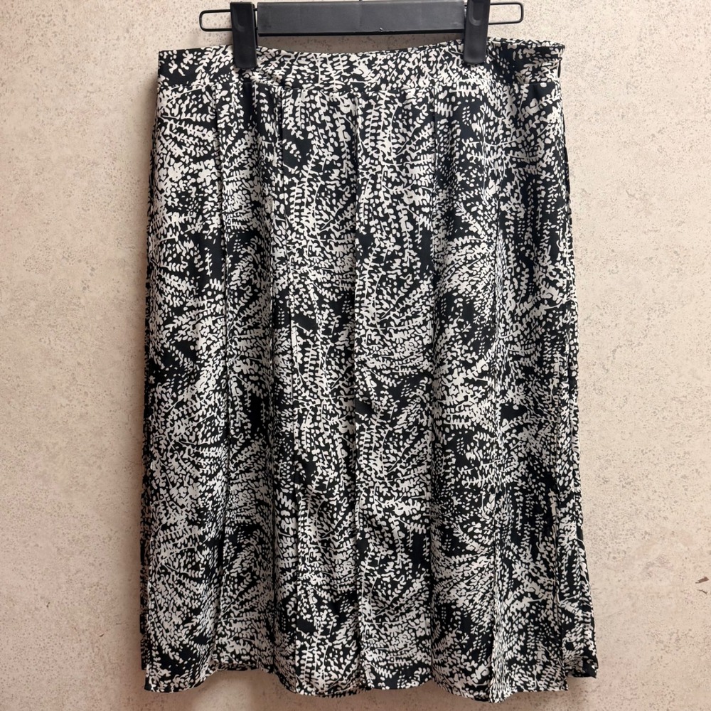WHO WHAT WEAR 8 Women Black White Printed Career Church‎ Academia Pleated Skirt